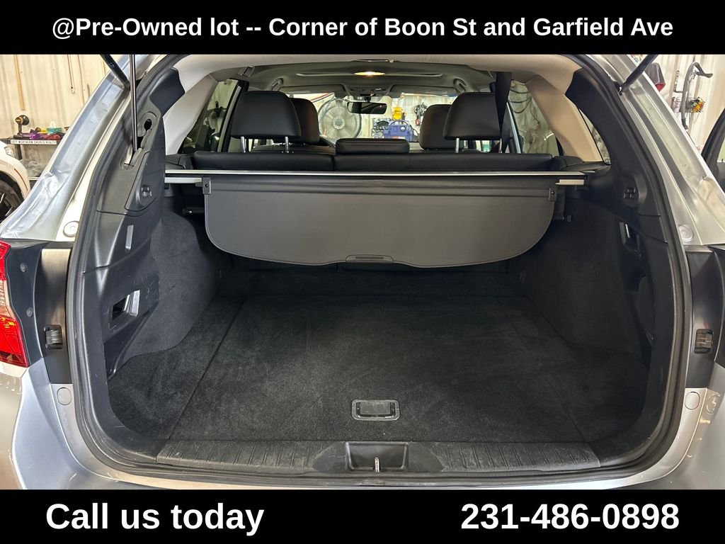 Used 2019 Silver Subaru 2.5i image 24