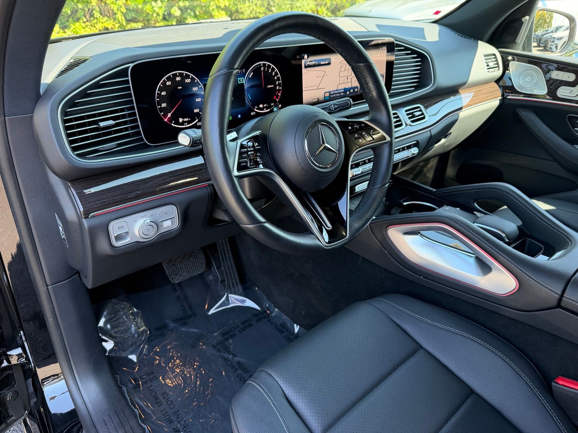 Certified Used 2025 Black Mercedes-Benz GLE 450e image 9