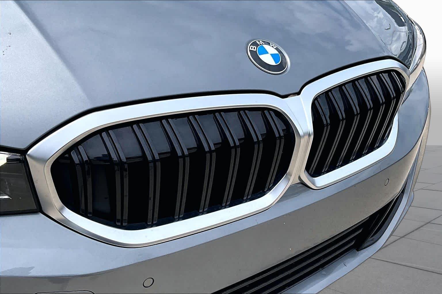Used 2023 Skyscraper Grey Metallic BMW 330i image 29