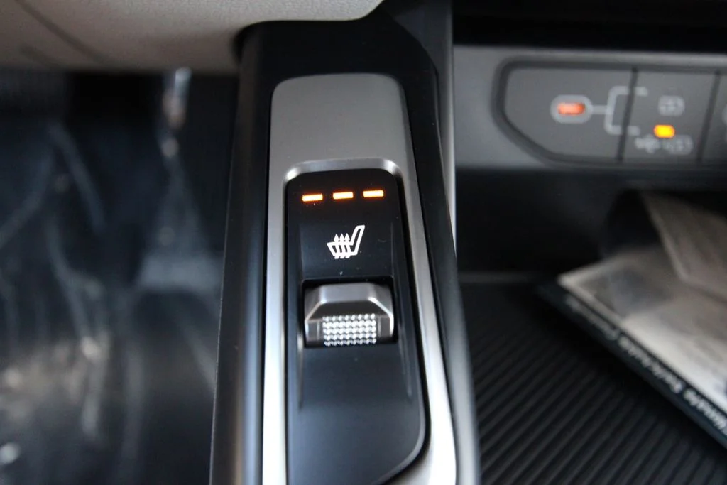 New 2026 Volcanic Sand Kia EX image 30
