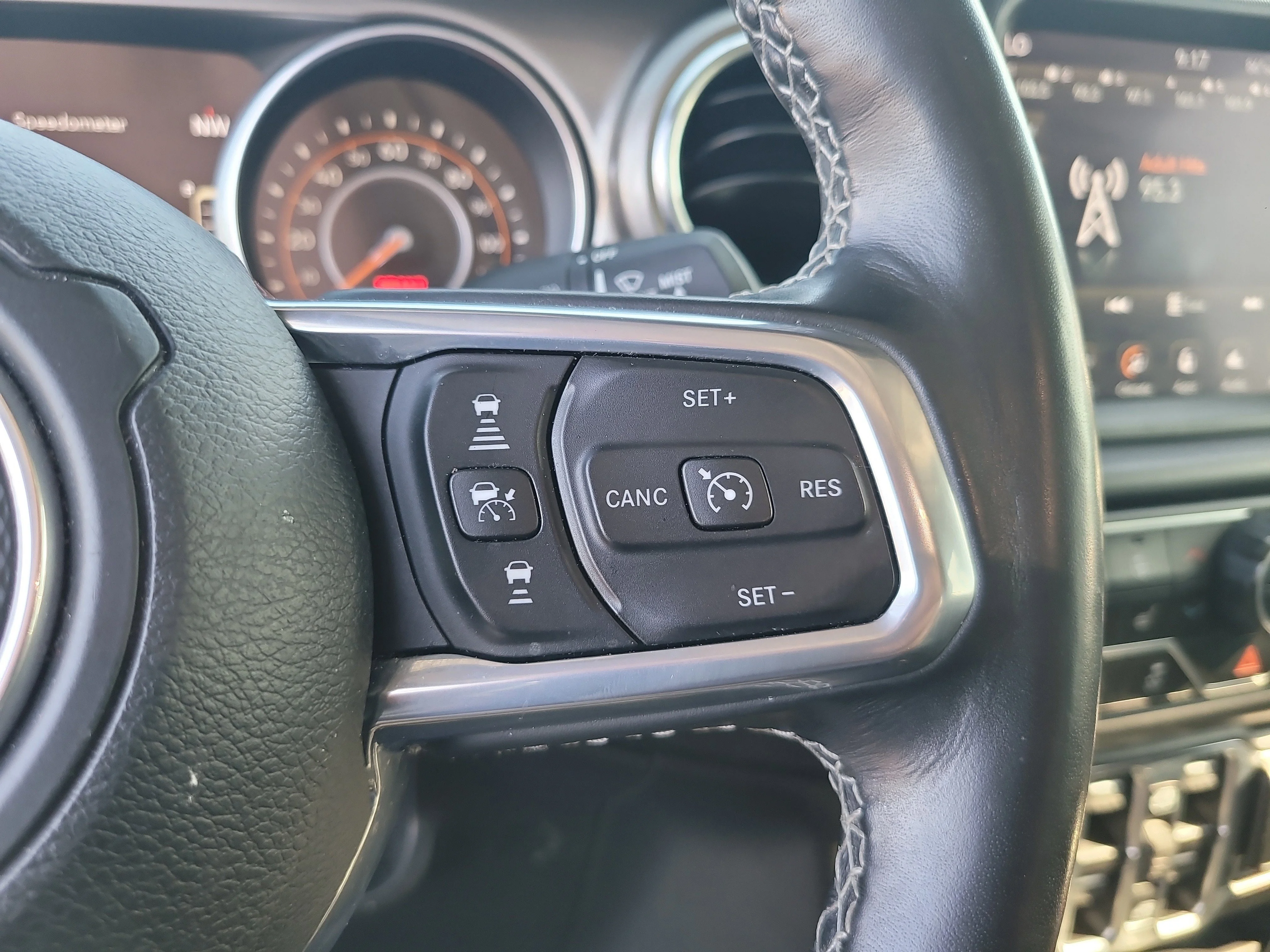 Used 2021 Bright White Clearcoat Jeep Overland image 28