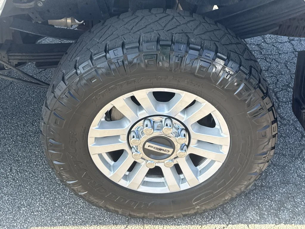 Used 2019 White Ford XLT image 19