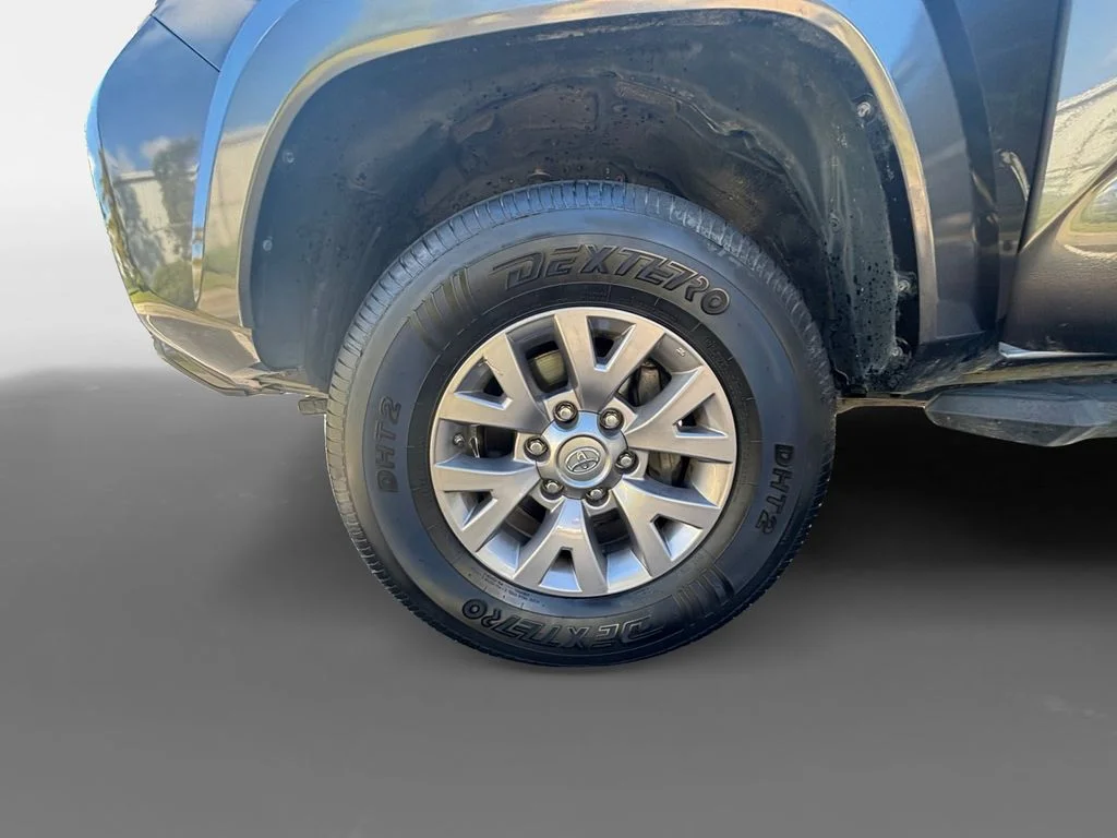 Used 2019 Gray Toyota SR5 image 14