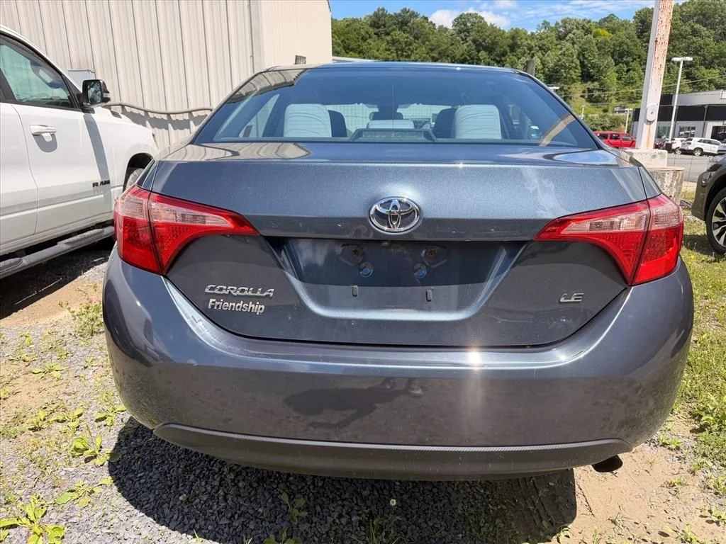 Used 2018 Gray Toyota LE image 23