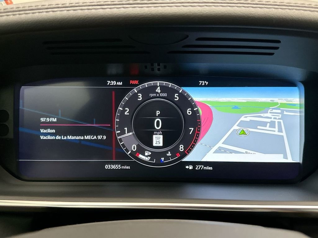 Used 2020  Land Rover HSE image 31