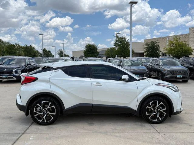 Certified Used 2021 BLIZZARD PEARL Toyota XLE image 5