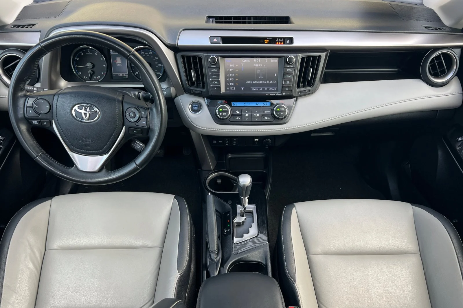 Used 2018 Silver Sky Metallic Toyota Limited image 13