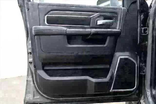 New 2026 Ceramic Gray Clear-Coat Exterior Paint RAM LARAMIE image 24