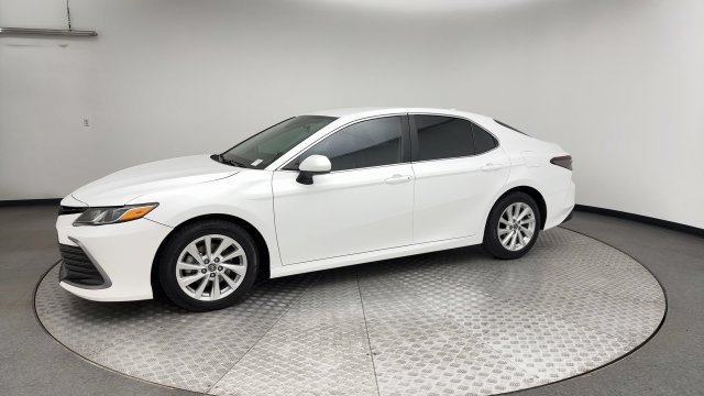 2023 Toyota Camry LE - Photo 6