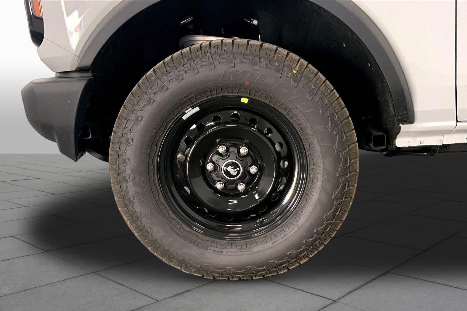 New 2026 Avalanche Gray Ford Big Bend® image 9