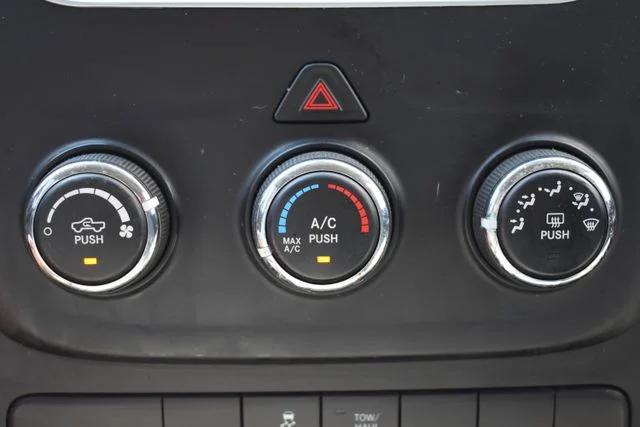 Used 2014 Silver Ram Express image 28