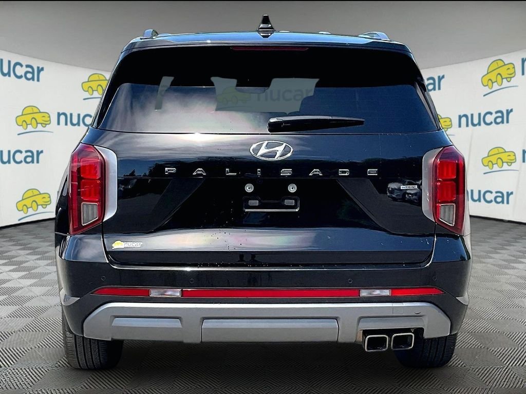 Used 2023 Black Hyundai SEL image 5