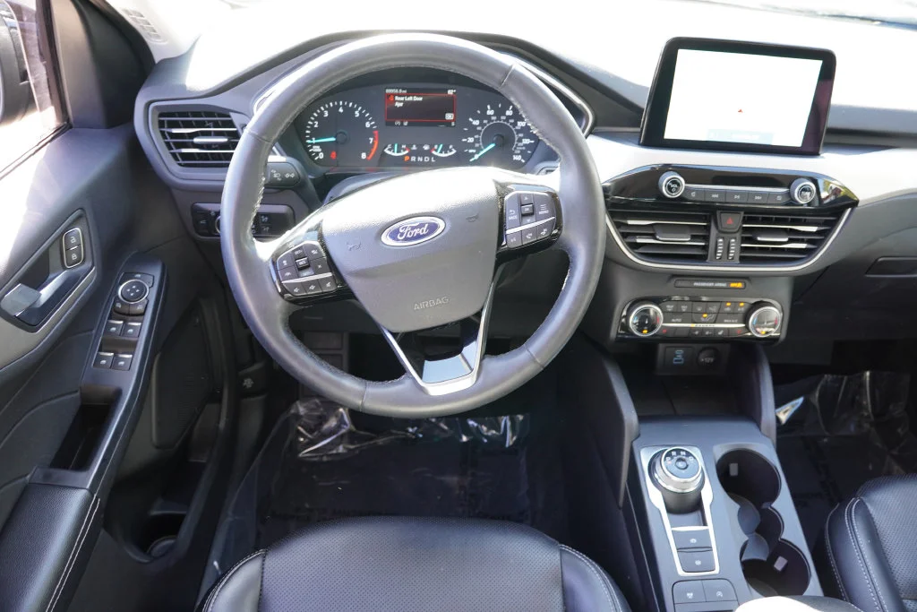 Certified Used 2022 Agate Black Metallic Ford SEL image 19