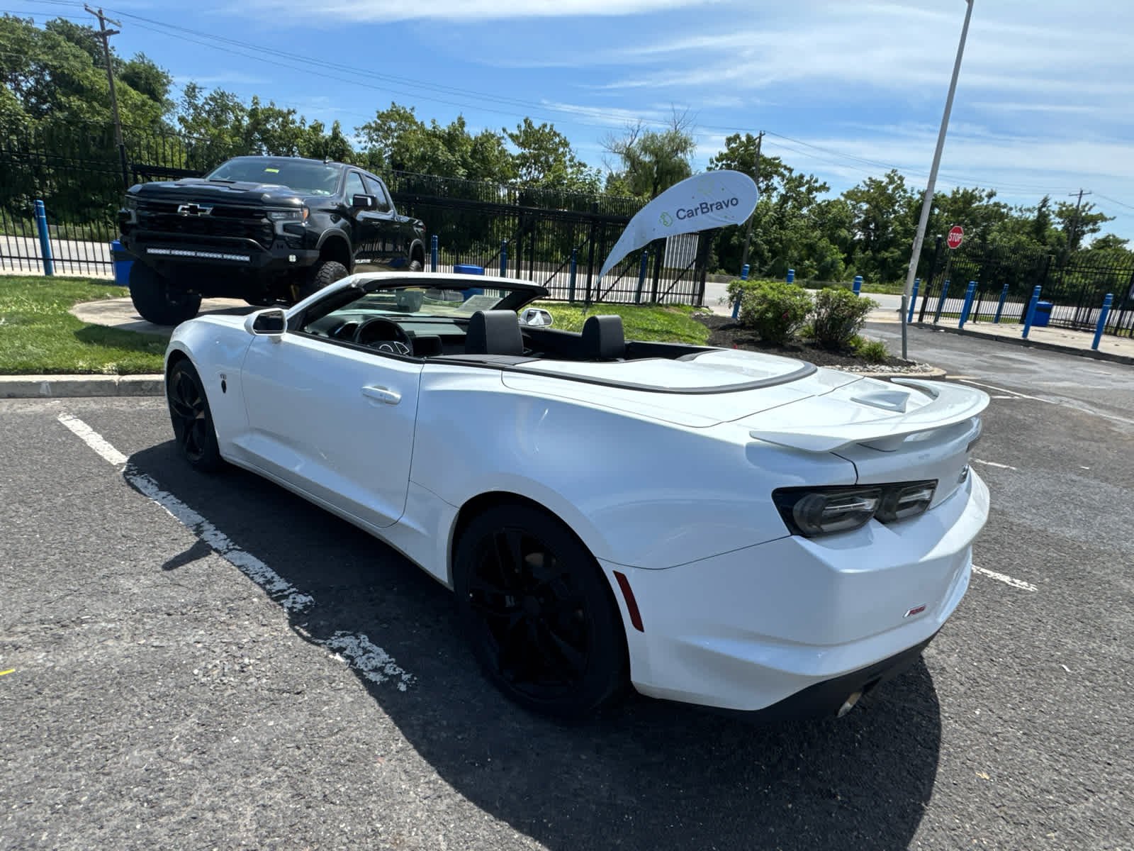 Used 2023 Summit White Chevrolet 2LT image 3