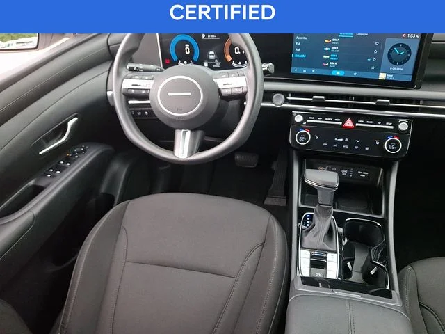 Used 2025 White Hyundai SEL image 14