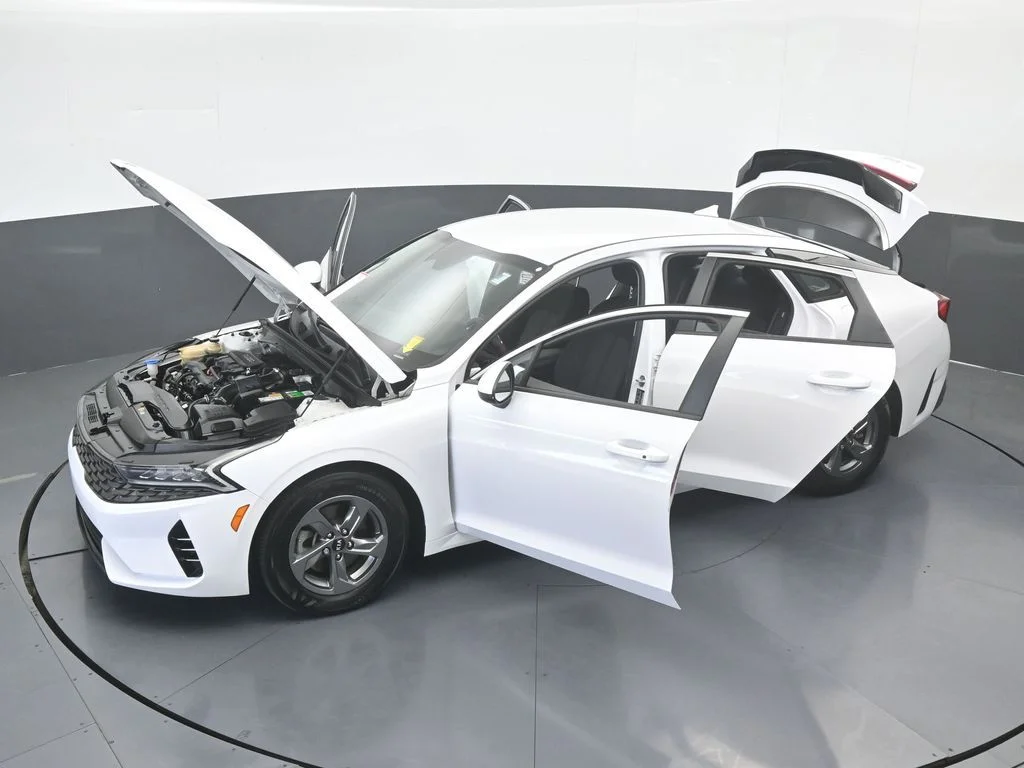 Used 2021 Glacial White Pearl Kia LXS image 67