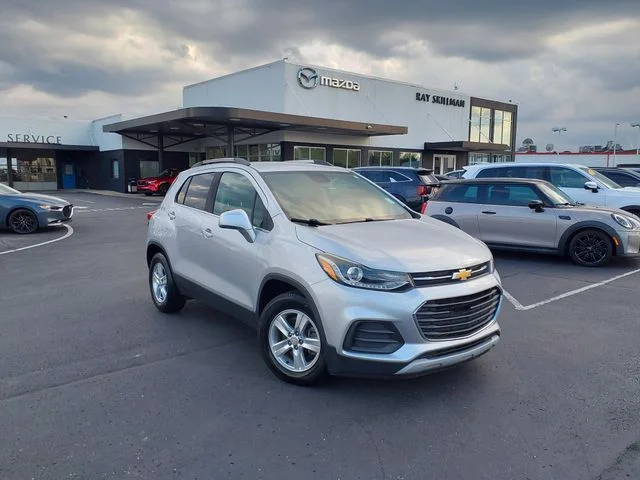 Used 2017 Silver Chevrolet LT image 1