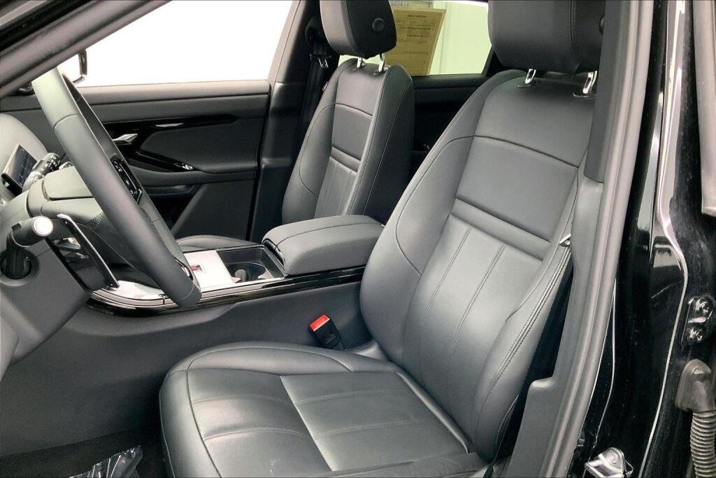 New 2025 Santorini Black Land Rover Core S image 17