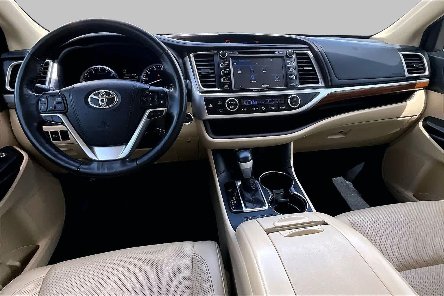 Used 2018 Blizzard Pearl Toyota Limited image 16