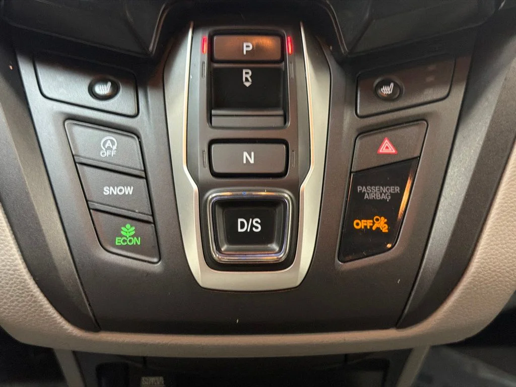 Used 2020 Lunar Silver Metallic Honda EX-L image 17