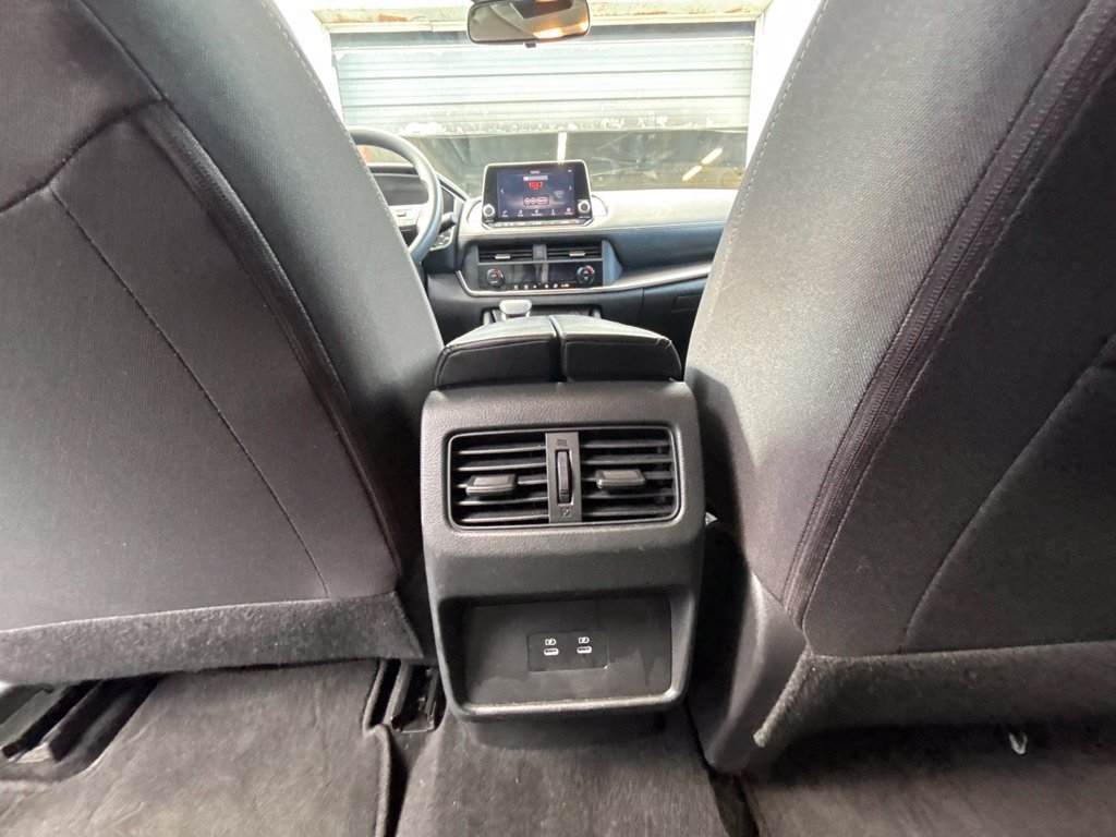 Used 2024 Gray Nissan SV image 18