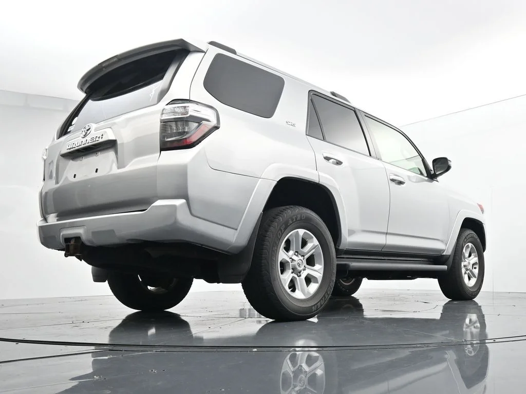 Used 2022 Silver Toyota SR5 Premium image 19