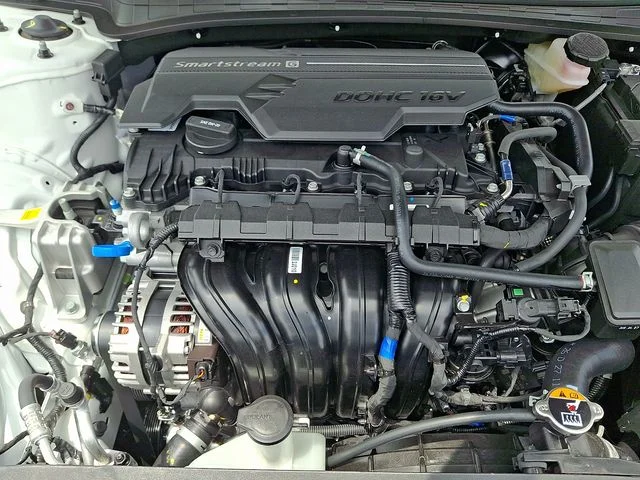 New 2026 White Hyundai SEL Sport image 19