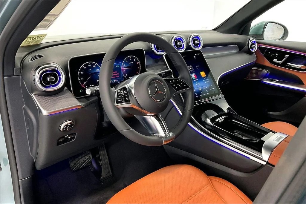 New 2026 Verde Silver Metallic Mercedes-Benz GLC 300 image 20