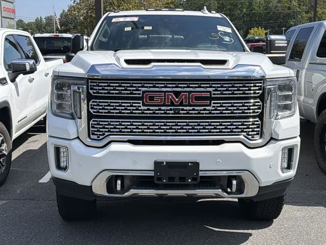 Used 2020 White GMC Denali image 2