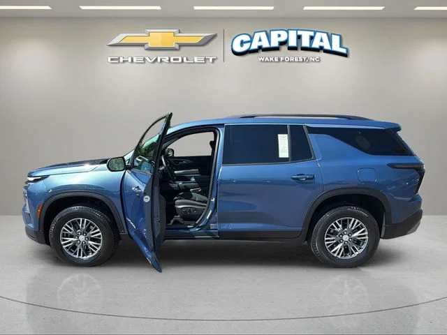 Used 2025 Blue Chevrolet LT image 10