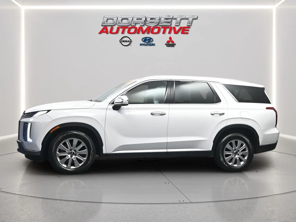 Used 2024 Hyper White Hyundai SEL image 7