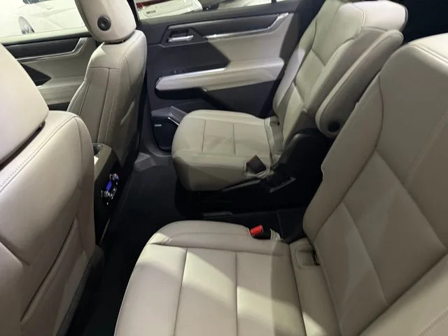 2026 GMC Acadia Elevation - Photo 27