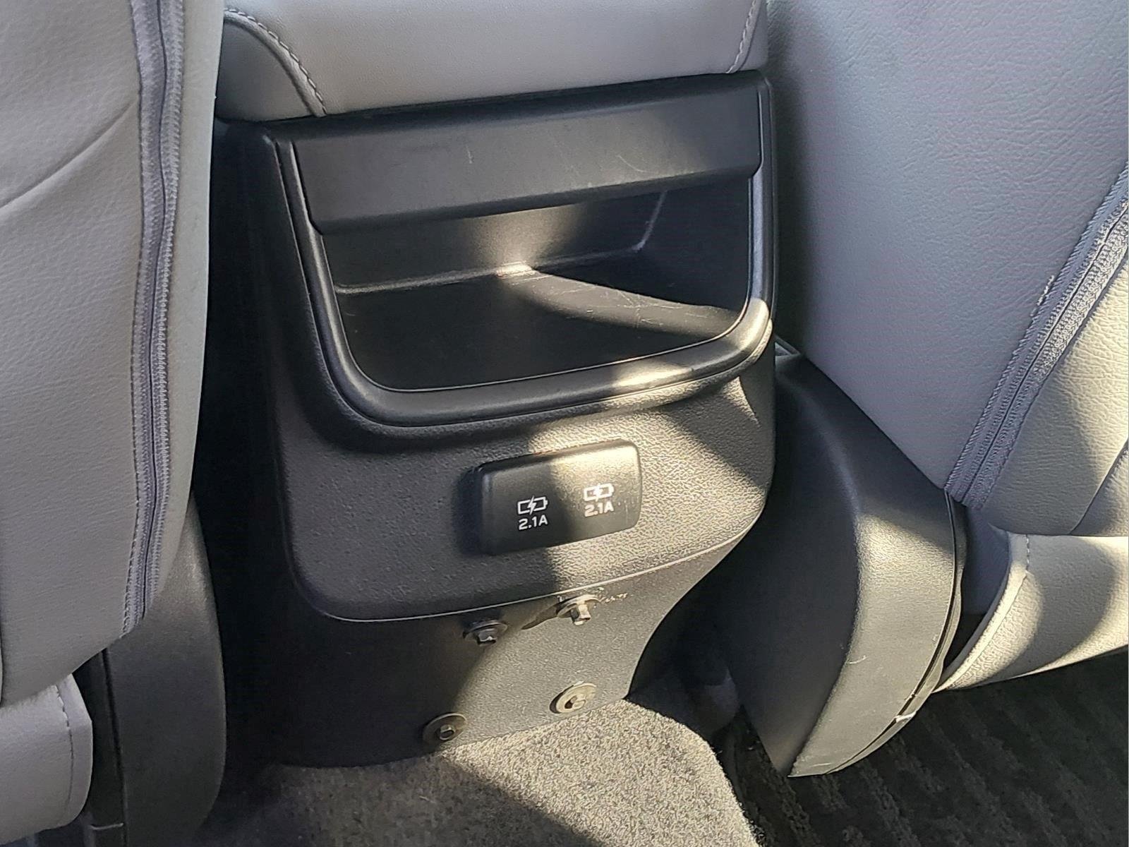 Used 2021 Ice Silver Metallic Subaru Premium image 18