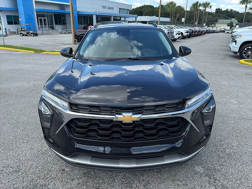 Used 2025 Mosaic Black Metallic Chevrolet  image 8