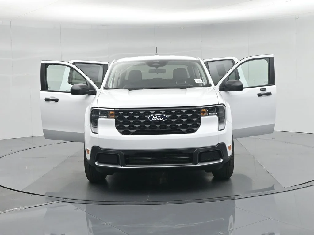 New 2026 Oxford White Ford XLT image 29