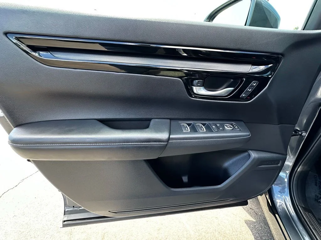 Used 2023  Honda EX-L image 22