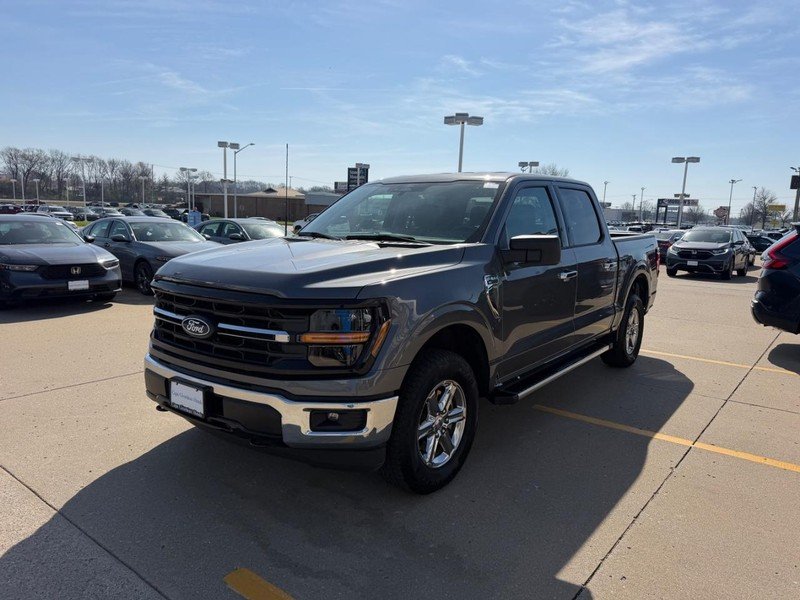 Used 2025 Carbonized Gray Metallic Ford XLT image 6