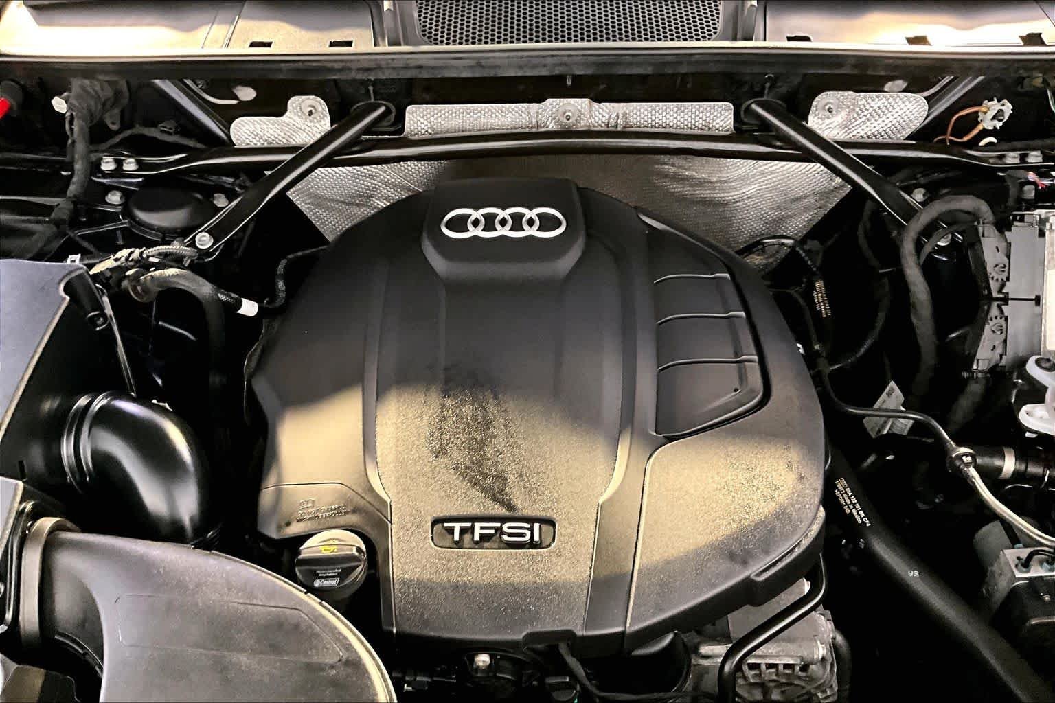 Used 2019 Moonlight Blue Metallic Audi Premium image 31