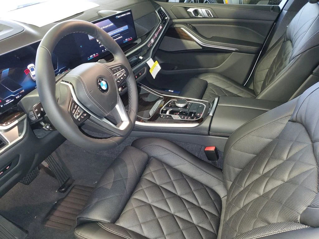 New 2026 White BMW sDrive40i image 15