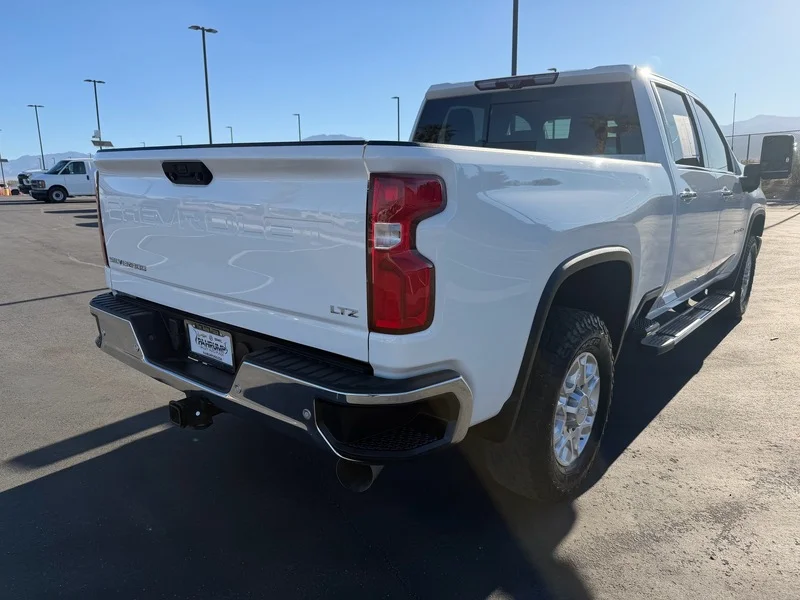 Used 2020 SUMMIT WHITE Chevrolet LTZ image 3