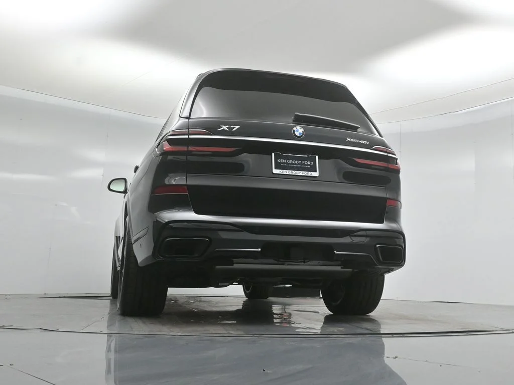Used 2026 Black BMW xDrive40i image 51
