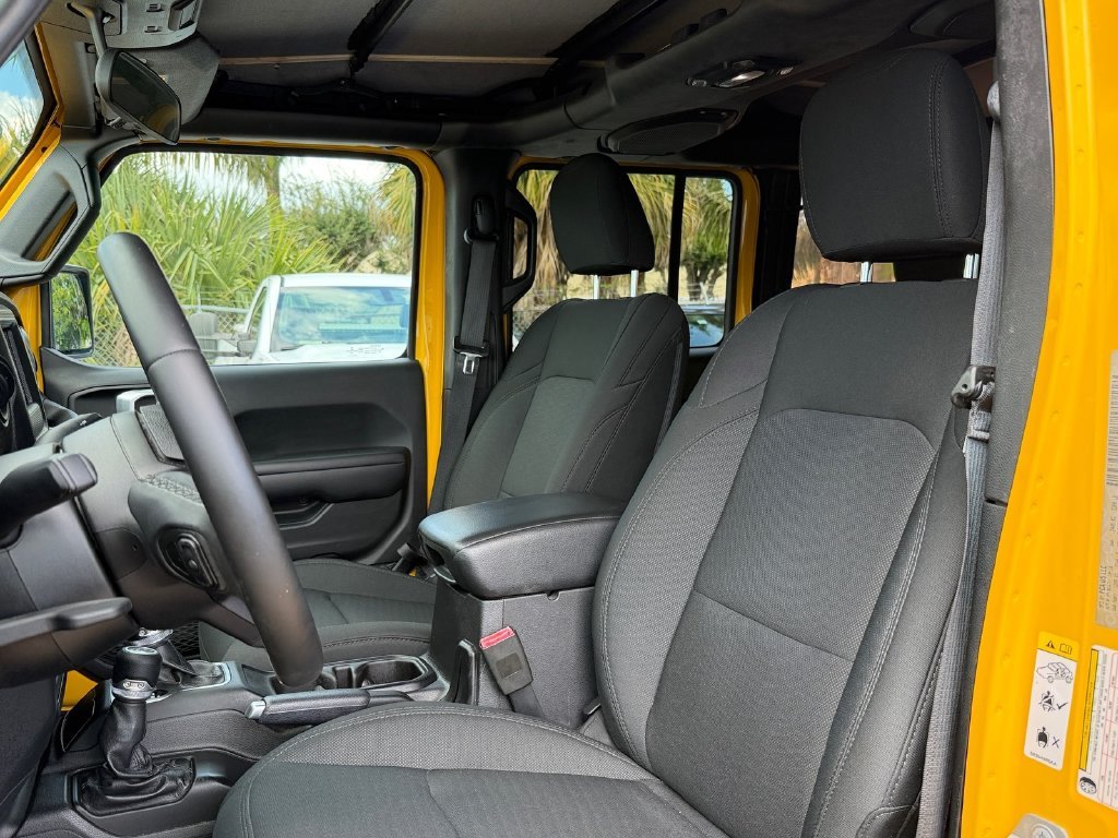 Used 2018 Yellow Jeep Unlimited Sport S image 9