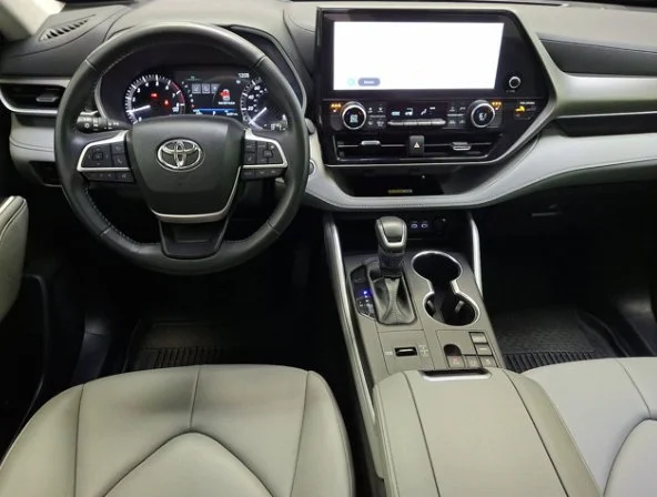 Used 2023 Magnetic Gray Metallic Toyota XLE image 3