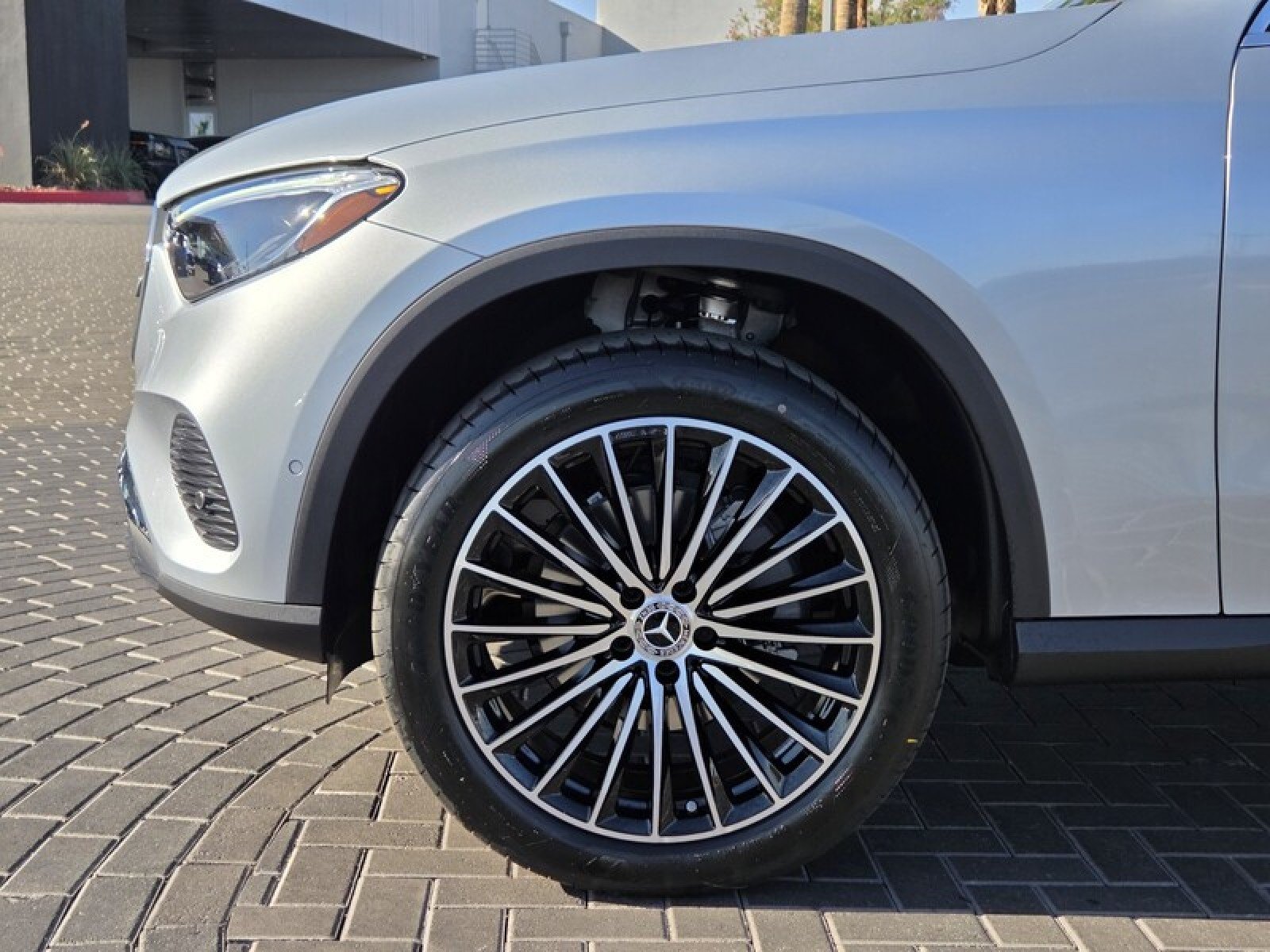 New 2026 Cirrus Silver Metallic Mercedes-Benz GLC 300 SUV image 10