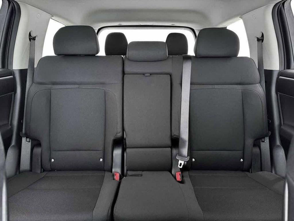 New 2026 White Hyundai SE image 19