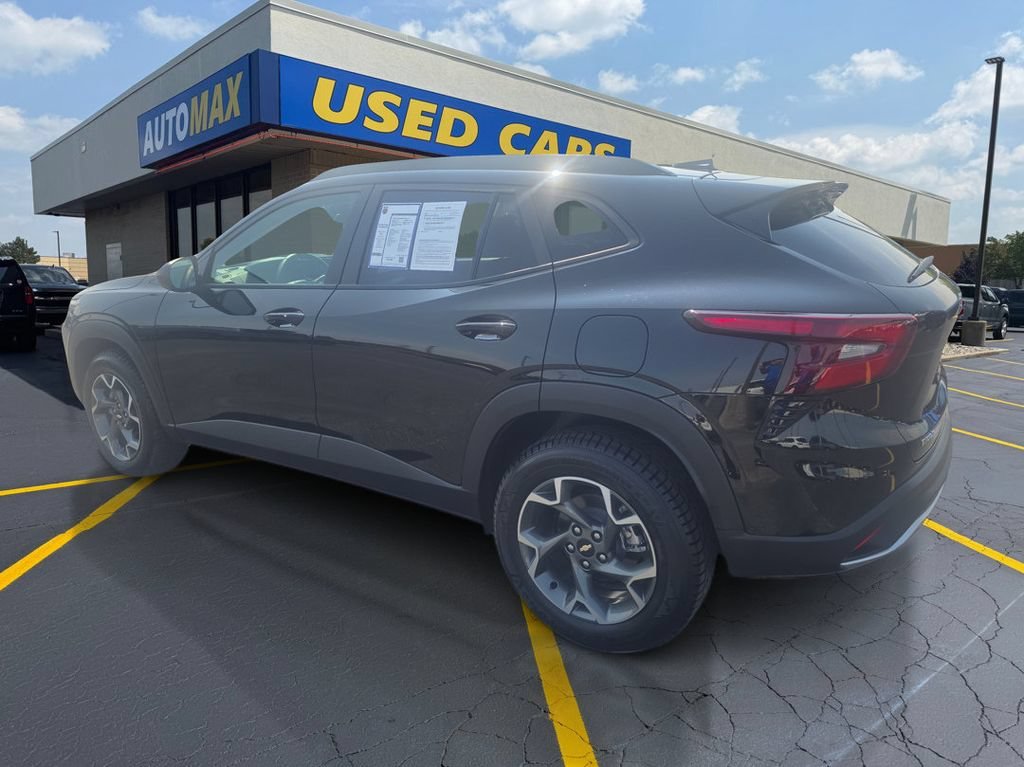 Used 2025 Mosaic Black Metallic Chevrolet LT image 7