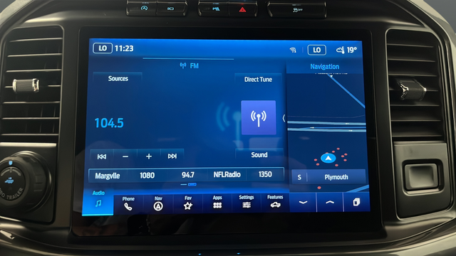 Used 2023 Agate Black Metallic Ford XLT image 31