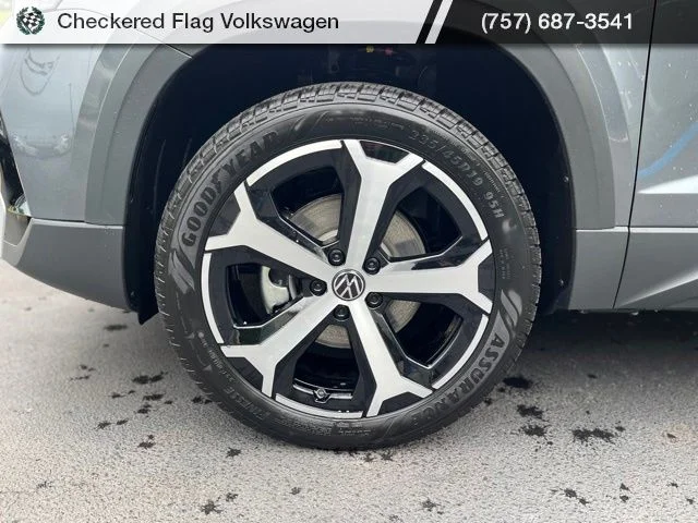 New 2026 Gray Volkswagen 1.5T SEL image 4