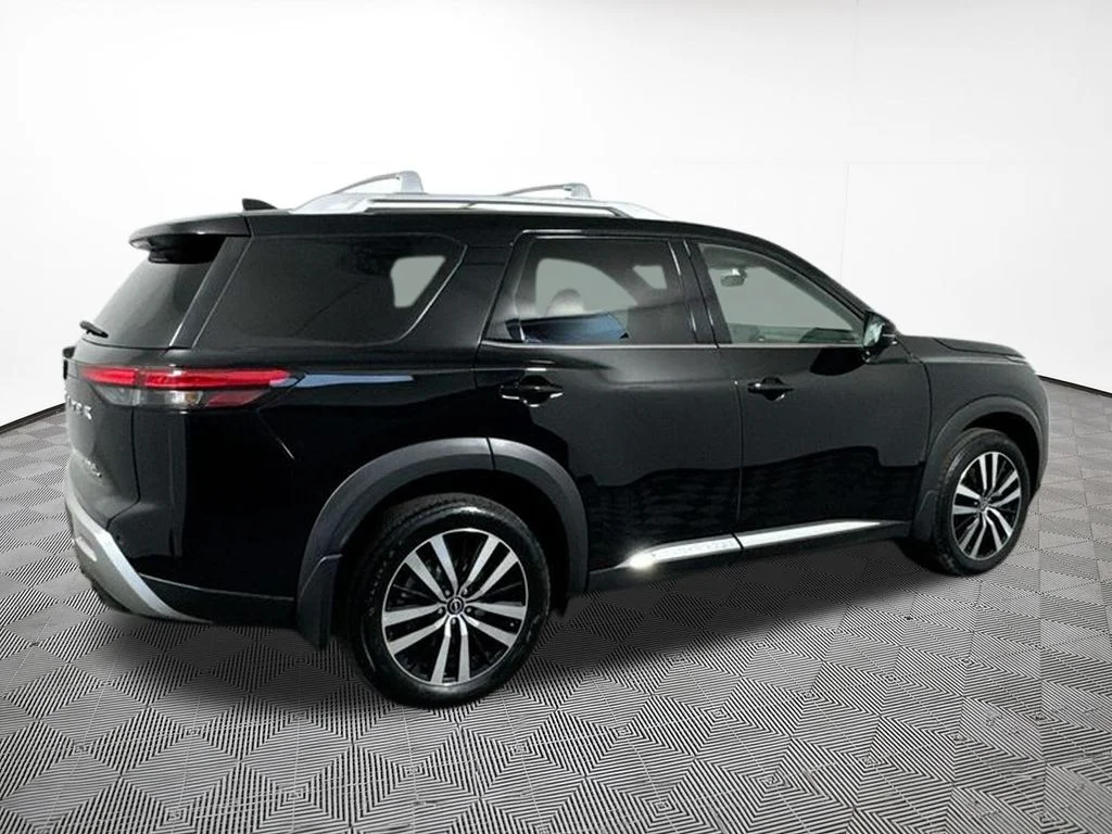 2024 Nissan Pathfinder Platinum - Photo 11
