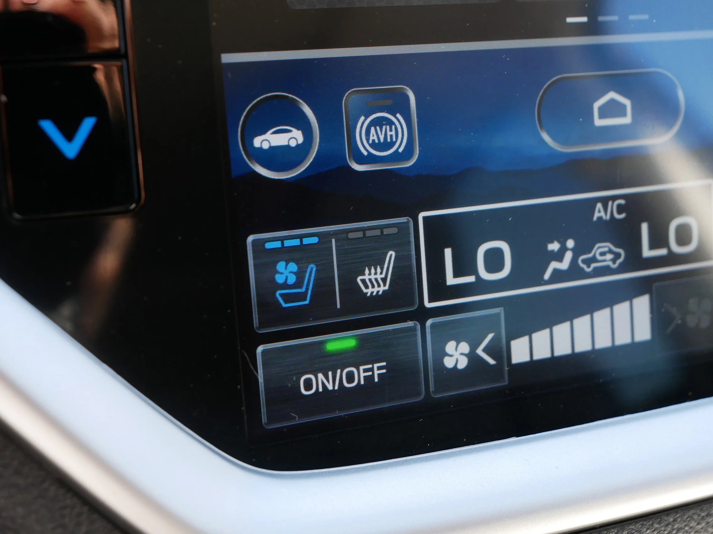Used 2023 Crystal Black Silica Subaru Touring image 28